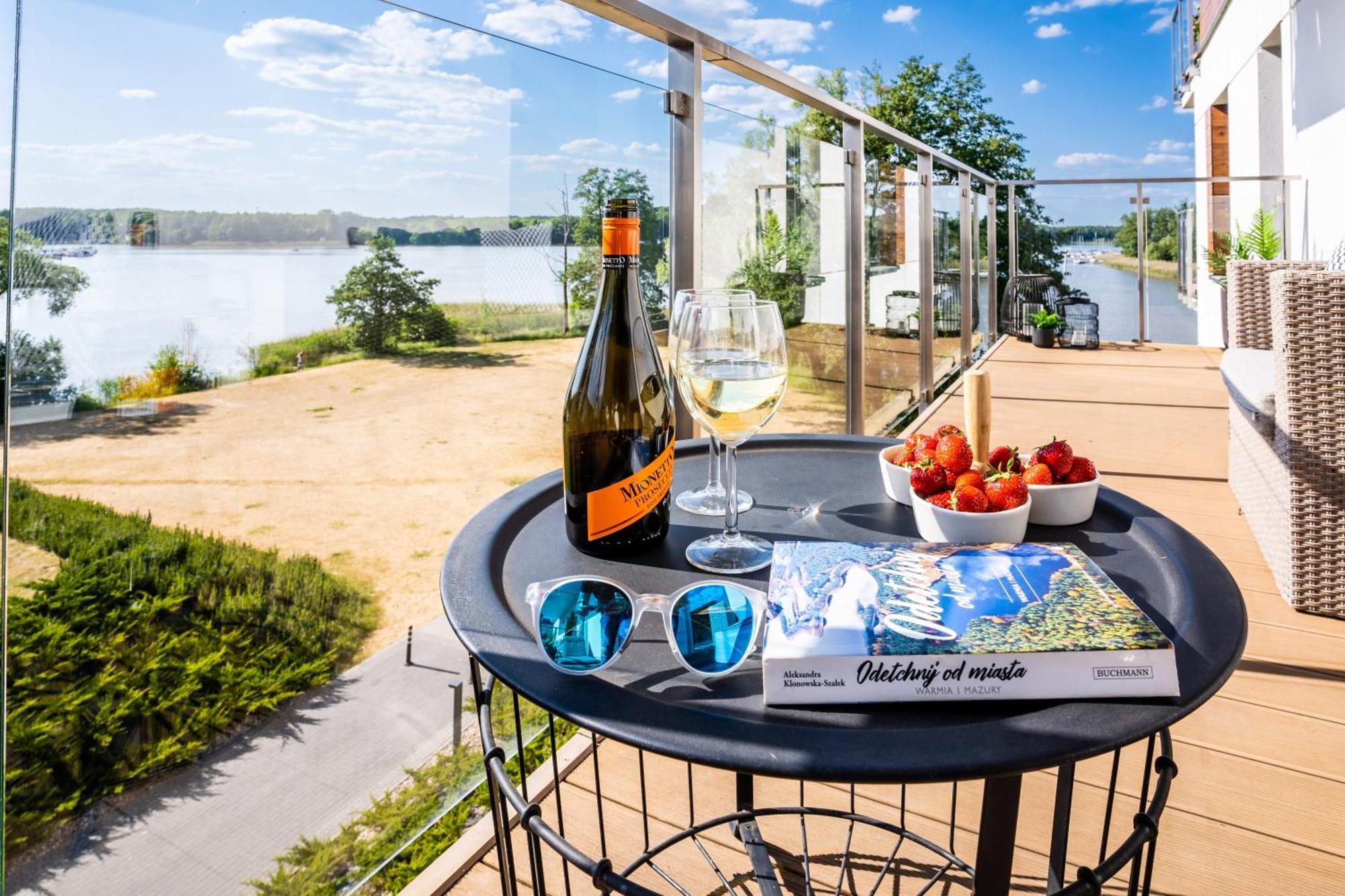 Perfect View - Najlepszy Widok W Ilawie Plus Garaz Podziemny, Winda, Netflix Iława Kültér fotó